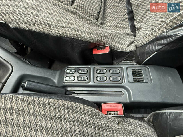 Зелений ВАЗ 2110, об'ємом двигуна 1.6 л та пробігом 200 тис. км за 1900 $, фото 18 на Automoto.ua