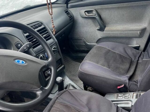 Зеленый ВАЗ 2110, объемом двигателя 1.6 л и пробегом 255 тыс. км за 1100 $, фото 1 на Automoto.ua