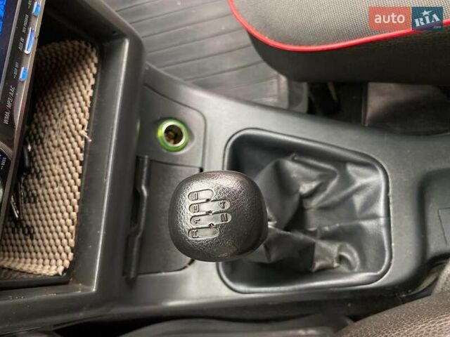 Зелений ВАЗ 2110, об'ємом двигуна 1.6 л та пробігом 170 тис. км за 2700 $, фото 41 на Automoto.ua