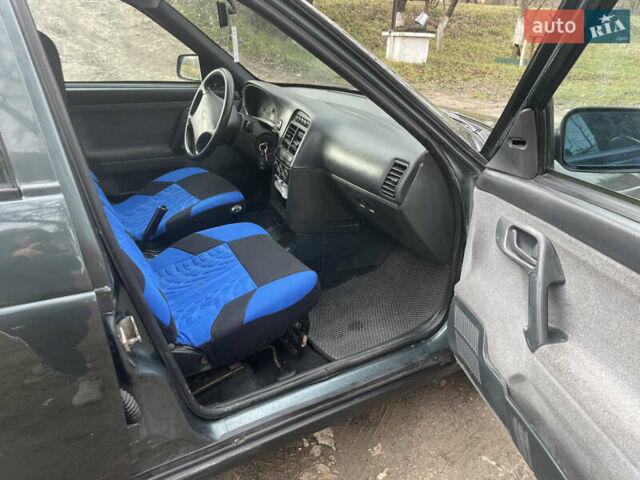 Зеленый ВАЗ 2110, объемом двигателя 1.6 л и пробегом 151 тыс. км за 2050 $, фото 9 на Automoto.ua