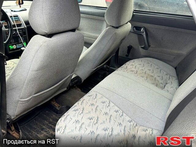 Зеленый ВАЗ 2110, объемом двигателя 1.6 л и пробегом 170 тыс. км за 1750 $, фото 13 на Automoto.ua