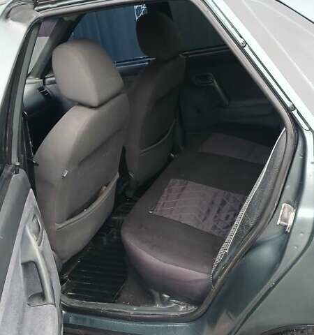 Зелений ВАЗ 2110, об'ємом двигуна 1.6 л та пробігом 225 тис. км за 1900 $, фото 6 на Automoto.ua