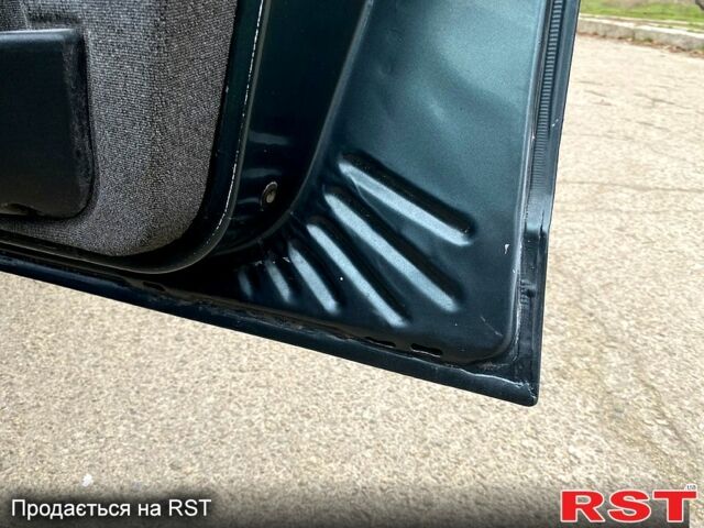 Зелений ВАЗ 2110, об'ємом двигуна 1.6 л та пробігом 152 тис. км за 2700 $, фото 7 на Automoto.ua