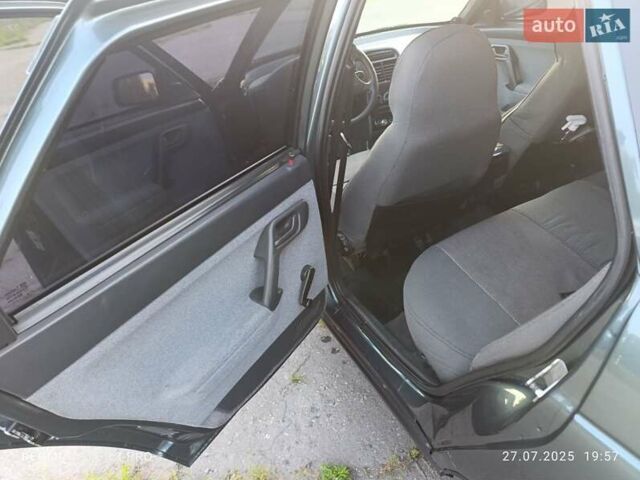 Зеленый ВАЗ 2110, объемом двигателя 1.6 л и пробегом 161 тыс. км за 2800 $, фото 11 на Automoto.ua