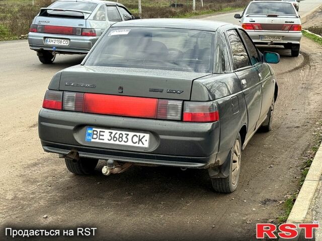 Зеленый ВАЗ 2110, объемом двигателя 1.6 л и пробегом 170 тыс. км за 1750 $, фото 2 на Automoto.ua