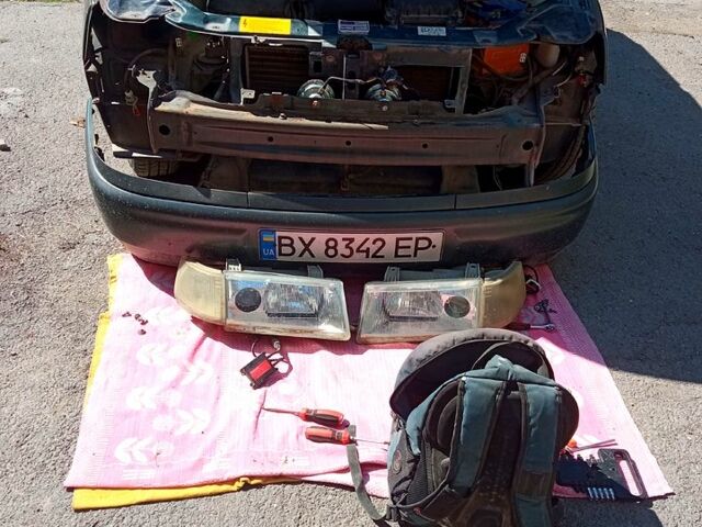 Зелений ВАЗ 2110, об'ємом двигуна 1.6 л та пробігом 111 тис. км за 2450 $, фото 1 на Automoto.ua