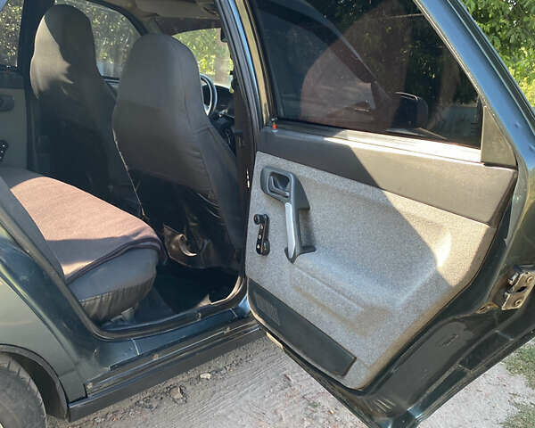 Зелений ВАЗ 2110, об'ємом двигуна 1.6 л та пробігом 250 тис. км за 3000 $, фото 7 на Automoto.ua