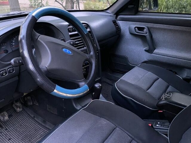 Зеленый ВАЗ 2110, объемом двигателя 9 л и пробегом 90 тыс. км за 1499 $, фото 4 на Automoto.ua