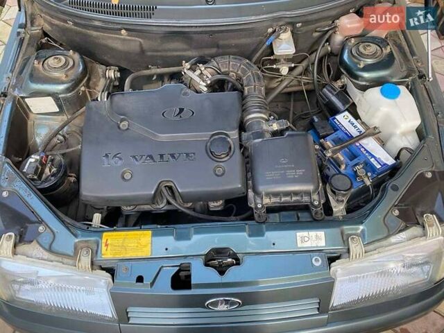 Зеленый ВАЗ 2110, объемом двигателя 1.6 л и пробегом 104 тыс. км за 3400 $, фото 2 на Automoto.ua