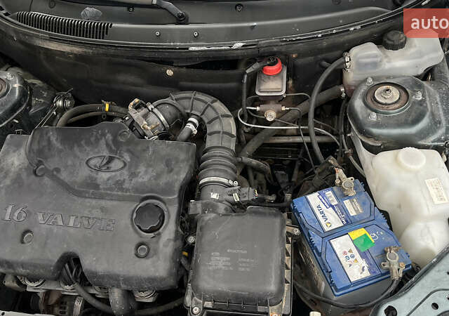 Зелений ВАЗ 2110, об'ємом двигуна 1.6 л та пробігом 152 тис. км за 2350 $, фото 9 на Automoto.ua