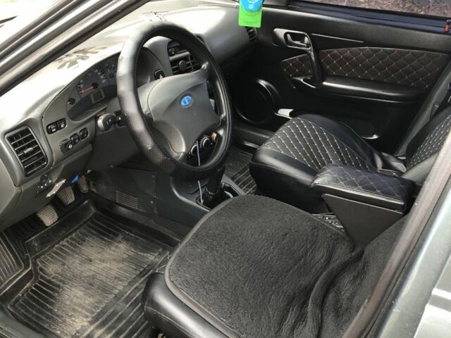 Зелений ВАЗ 2110, об'ємом двигуна 1.6 л та пробігом 133 тис. км за 2600 $, фото 6 на Automoto.ua