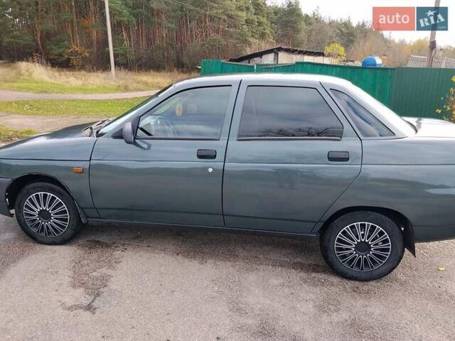 Зеленый ВАЗ 2110, объемом двигателя 1.6 л и пробегом 180 тыс. км за 1900 $, фото 3 на Automoto.ua