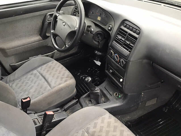 Зеленый ВАЗ 2110, объемом двигателя 1.6 л и пробегом 290 тыс. км за 1500 $, фото 5 на Automoto.ua