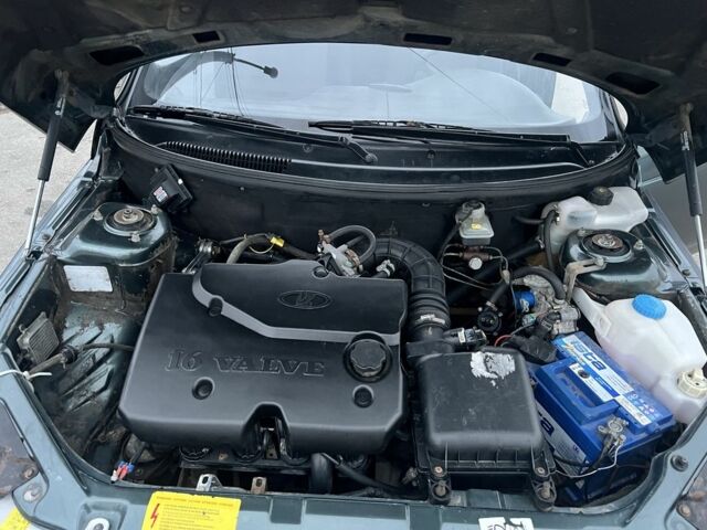 Зелений ВАЗ 2110, об'ємом двигуна 1.6 л та пробігом 220 тис. км за 2300 $, фото 7 на Automoto.ua