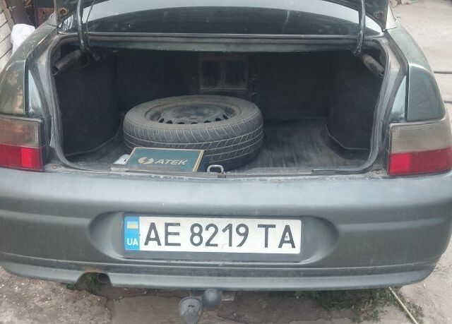 Зелений ВАЗ 2110, об'ємом двигуна 1.6 л та пробігом 200 тис. км за 2600 $, фото 5 на Automoto.ua