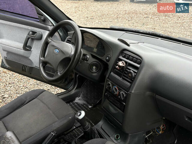 Зеленый ВАЗ 2110, объемом двигателя 1.6 л и пробегом 275 тыс. км за 2750 $, фото 18 на Automoto.ua