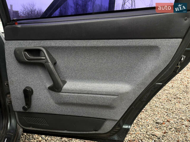 Зеленый ВАЗ 2110, объемом двигателя 1.6 л и пробегом 275 тыс. км за 2750 $, фото 16 на Automoto.ua