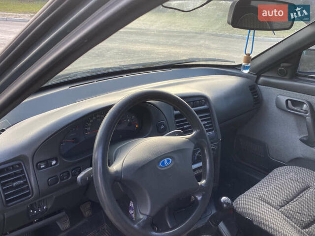 Зеленый ВАЗ 2110, объемом двигателя 1.6 л и пробегом 170 тыс. км за 2150 $, фото 7 на Automoto.ua