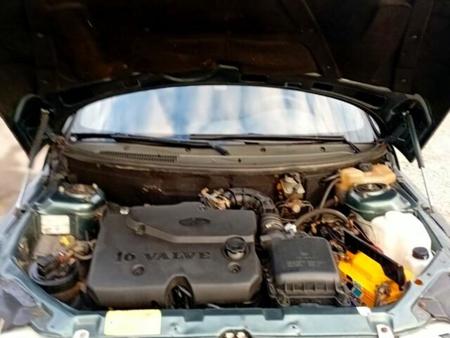 Зеленый ВАЗ 2110, объемом двигателя 1.6 л и пробегом 0 тыс. км за 1850 $, фото 6 на Automoto.ua