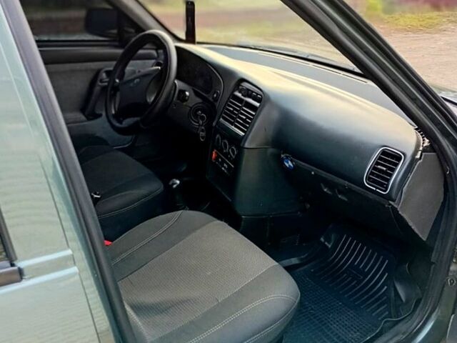 Зеленый ВАЗ 2110, объемом двигателя 1.6 л и пробегом 0 тыс. км за 1850 $, фото 9 на Automoto.ua