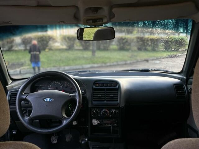 Зелений ВАЗ 2110, об'ємом двигуна 1.6 л та пробігом 165 тис. км за 2200 $, фото 6 на Automoto.ua