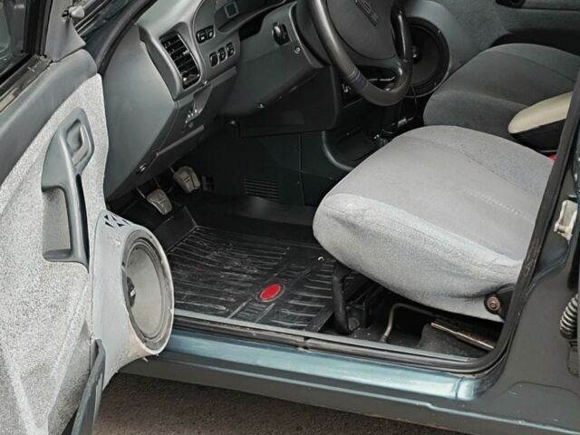 Зелений ВАЗ 2110, об'ємом двигуна 1.6 л та пробігом 125 тис. км за 2200 $, фото 1 на Automoto.ua