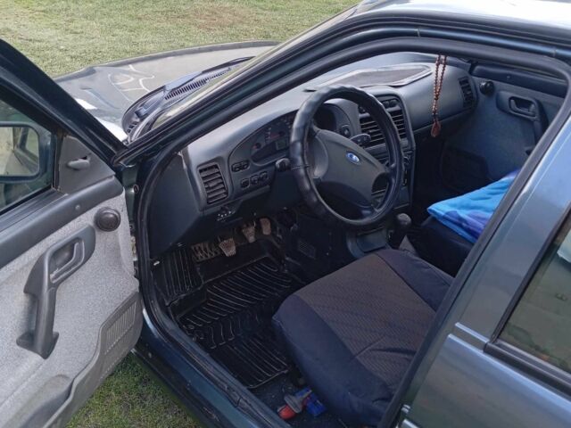 ВАЗ 2110 2010 у Бережанах на Automoto.ua Зелений ВАЗ 2110, об'ємом двигуна 1.6 л та пробігом 41 тис. км за 2300 $, фото 4 на Automoto.ua