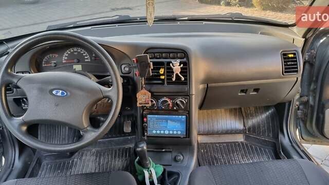 Зелений ВАЗ 2110, об'ємом двигуна 1.6 л та пробігом 175 тис. км за 2900 $, фото 13 на Automoto.ua