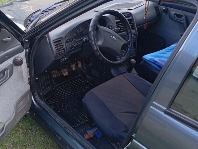 ВАЗ 2110 2010 у Бережанах на Automoto.ua Зелений ВАЗ 2110, об'ємом двигуна 1.6 л та пробігом 41 тис. км за 2300 $, фото 4 на Automoto.ua