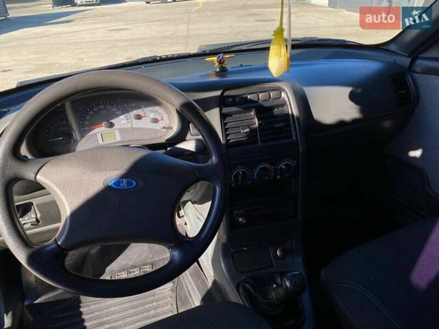 Зеленый ВАЗ 2110, объемом двигателя 1.6 л и пробегом 202 тыс. км за 2500 $, фото 4 на Automoto.ua