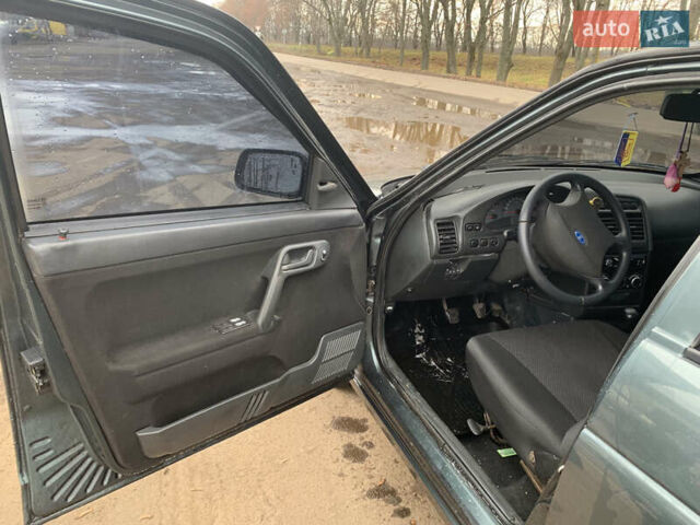 Зеленый ВАЗ 2110, объемом двигателя 1.6 л и пробегом 213 тыс. км за 2750 $, фото 5 на Automoto.ua