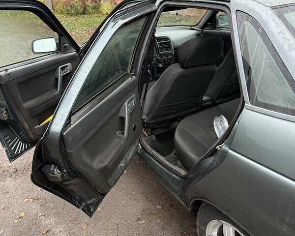 Зеленый ВАЗ 2110, объемом двигателя 1.6 л и пробегом 220 тыс. км за 2500 $, фото 7 на Automoto.ua