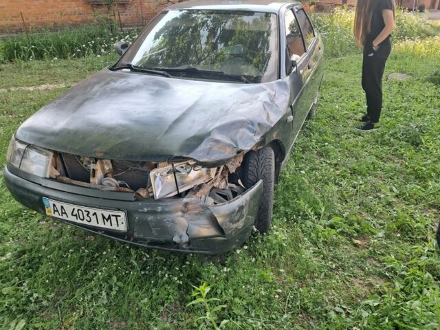 Зеленый ВАЗ 2110, объемом двигателя 1.6 л и пробегом 200 тыс. км за 1750 $, фото 8 на Automoto.ua