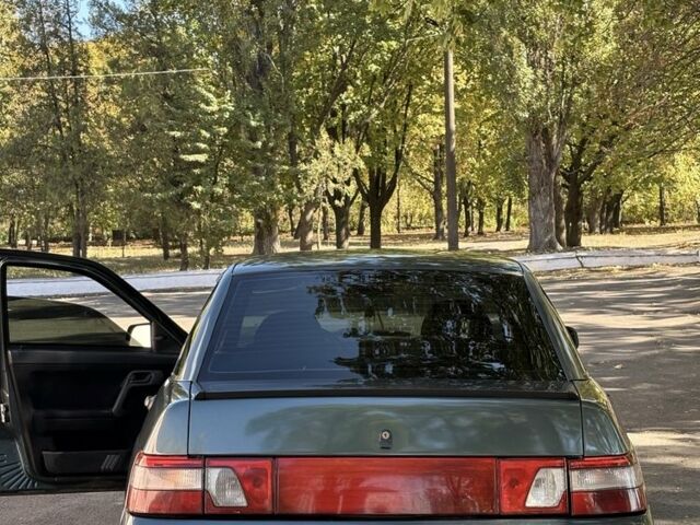 Зелений ВАЗ 2110, об'ємом двигуна 1.6 л та пробігом 240 тис. км за 3100 $, фото 4 на Automoto.ua