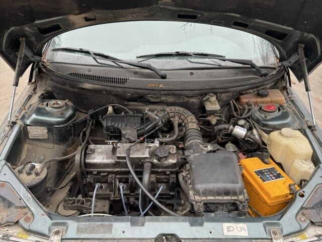 Зеленый ВАЗ 2110, объемом двигателя 1.6 л и пробегом 250 тыс. км за 954 $, фото 5 на Automoto.ua