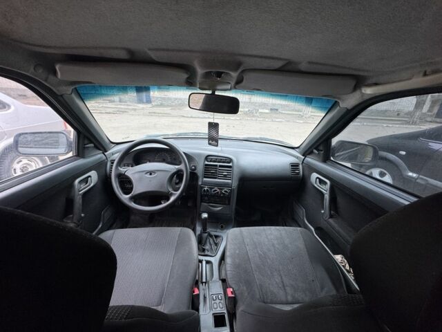 Зеленый ВАЗ 2110, объемом двигателя 1.6 л и пробегом 250 тыс. км за 954 $, фото 2 на Automoto.ua