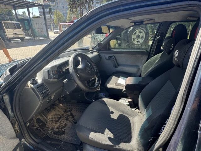 Зелений ВАЗ 21104, об'ємом двигуна 0 л та пробігом 1000 тис. км за 1200 $, фото 4 на Automoto.ua