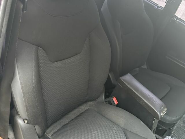 Фиолетовый ВАЗ 21106, объемом двигателя 1.5 л и пробегом 80 тыс. км за 1048 $, фото 7 на Automoto.ua