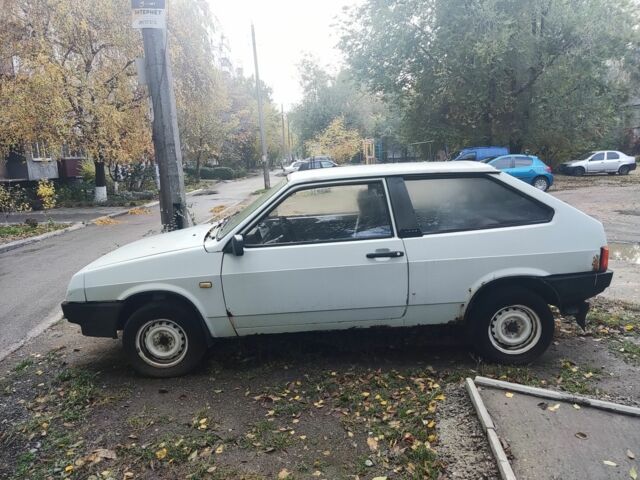 Белый ВАЗ 21108, объемом двигателя 1.5 л и пробегом 220 тыс. км за 239 $, фото 2 на Automoto.ua