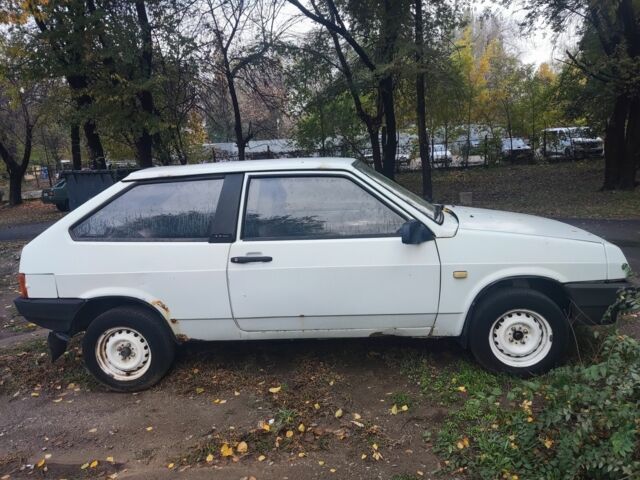 Белый ВАЗ 21108, объемом двигателя 1.5 л и пробегом 220 тыс. км за 239 $, фото 3 на Automoto.ua