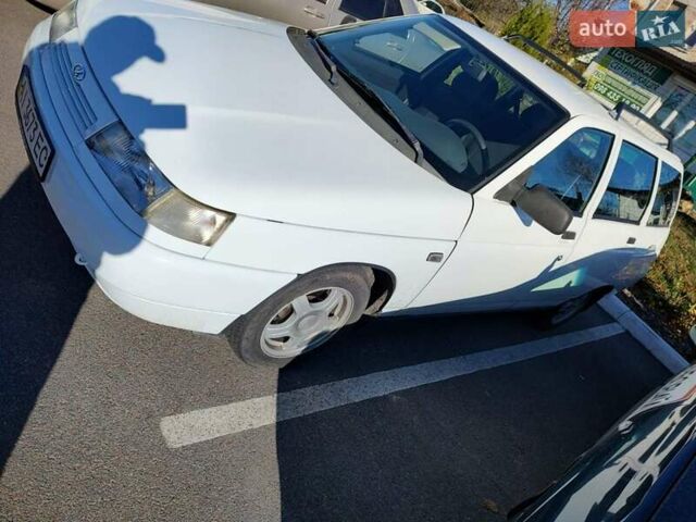 Белый ВАЗ 2111, объемом двигателя 1.6 л и пробегом 32 тыс. км за 3900 $, фото 1 на Automoto.ua