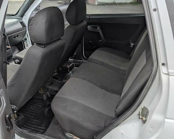 Білий ВАЗ 2111, об'ємом двигуна 1.6 л та пробігом 208 тис. км за 1950 $, фото 12 на Automoto.ua