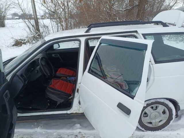Білий ВАЗ 2111, об'ємом двигуна 1.6 л та пробігом 241 тис. км за 2600 $, фото 3 на Automoto.ua