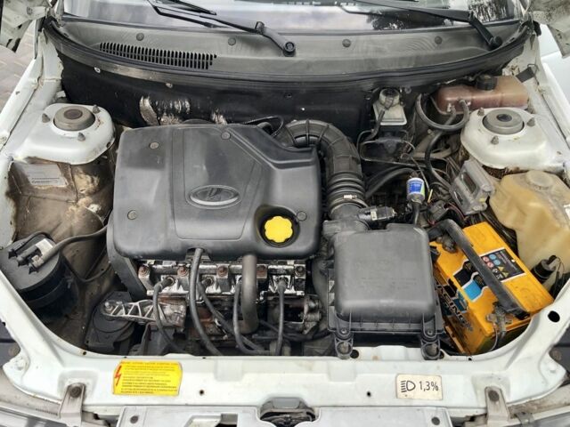 Белый ВАЗ 2111, объемом двигателя 1.6 л и пробегом 143 тыс. км за 2500 $, фото 6 на Automoto.ua