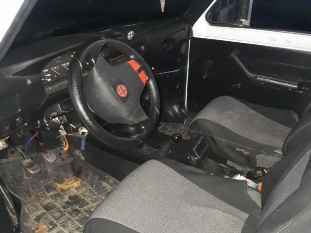 Белый ВАЗ 2111, объемом двигателя 1 л и пробегом 200 тыс. км за 3900 $, фото 3 на Automoto.ua