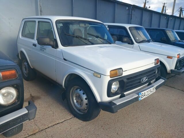 Белый ВАЗ 2111, объемом двигателя 1.7 л и пробегом 200 тыс. км за 3700 $, фото 2 на Automoto.ua