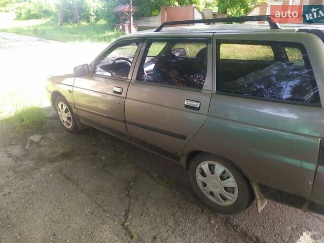 Бежевый ВАЗ 2111, объемом двигателя 1.5 л и пробегом 300 тыс. км за 1300 $, фото 1 на Automoto.ua
