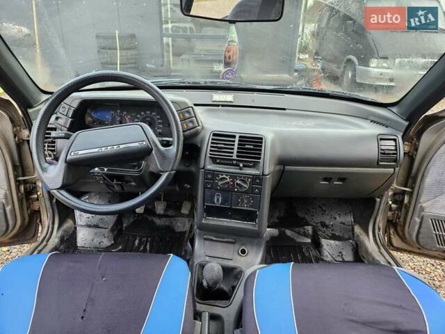 Бежевый ВАЗ 2111, объемом двигателя 1.5 л и пробегом 241 тыс. км за 1350 $, фото 10 на Automoto.ua