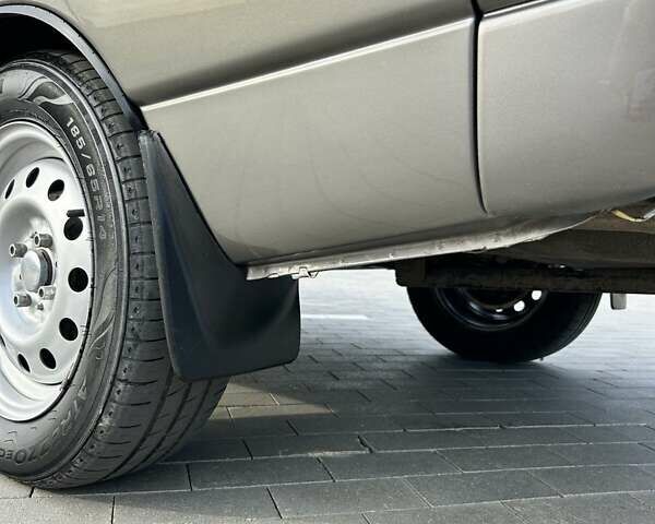 Бежевий ВАЗ 2111, об'ємом двигуна 1.6 л та пробігом 250 тис. км за 3199 $, фото 12 на Automoto.ua