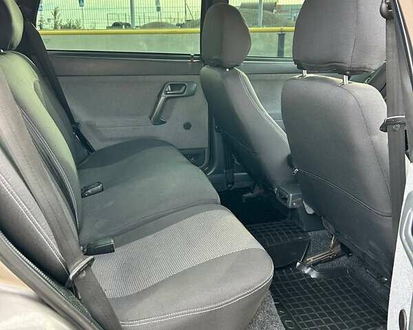 Бежевий ВАЗ 2111, об'ємом двигуна 1.6 л та пробігом 250 тис. км за 3199 $, фото 26 на Automoto.ua